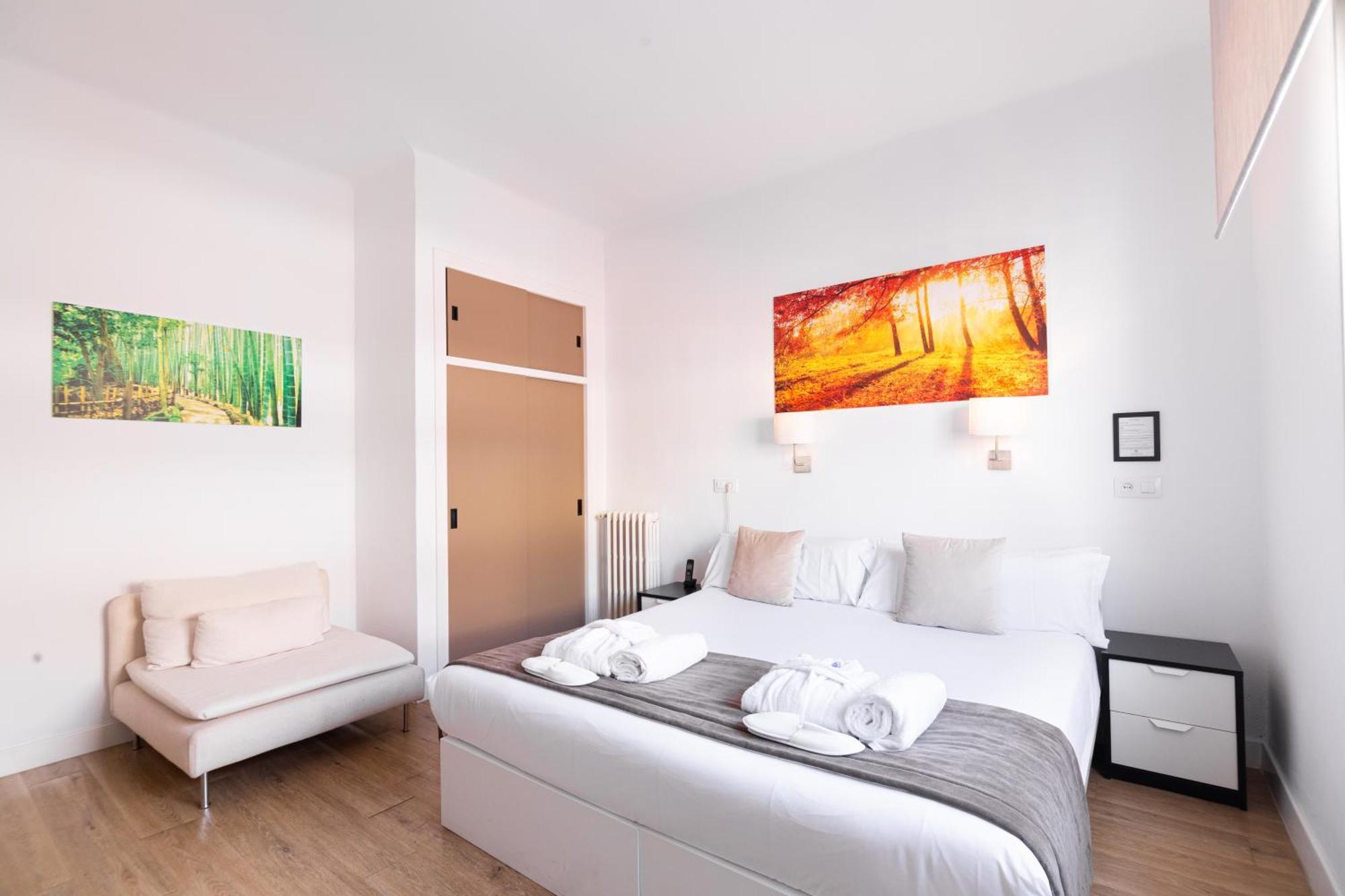 Hotel Neomagna Madrid Exterior foto